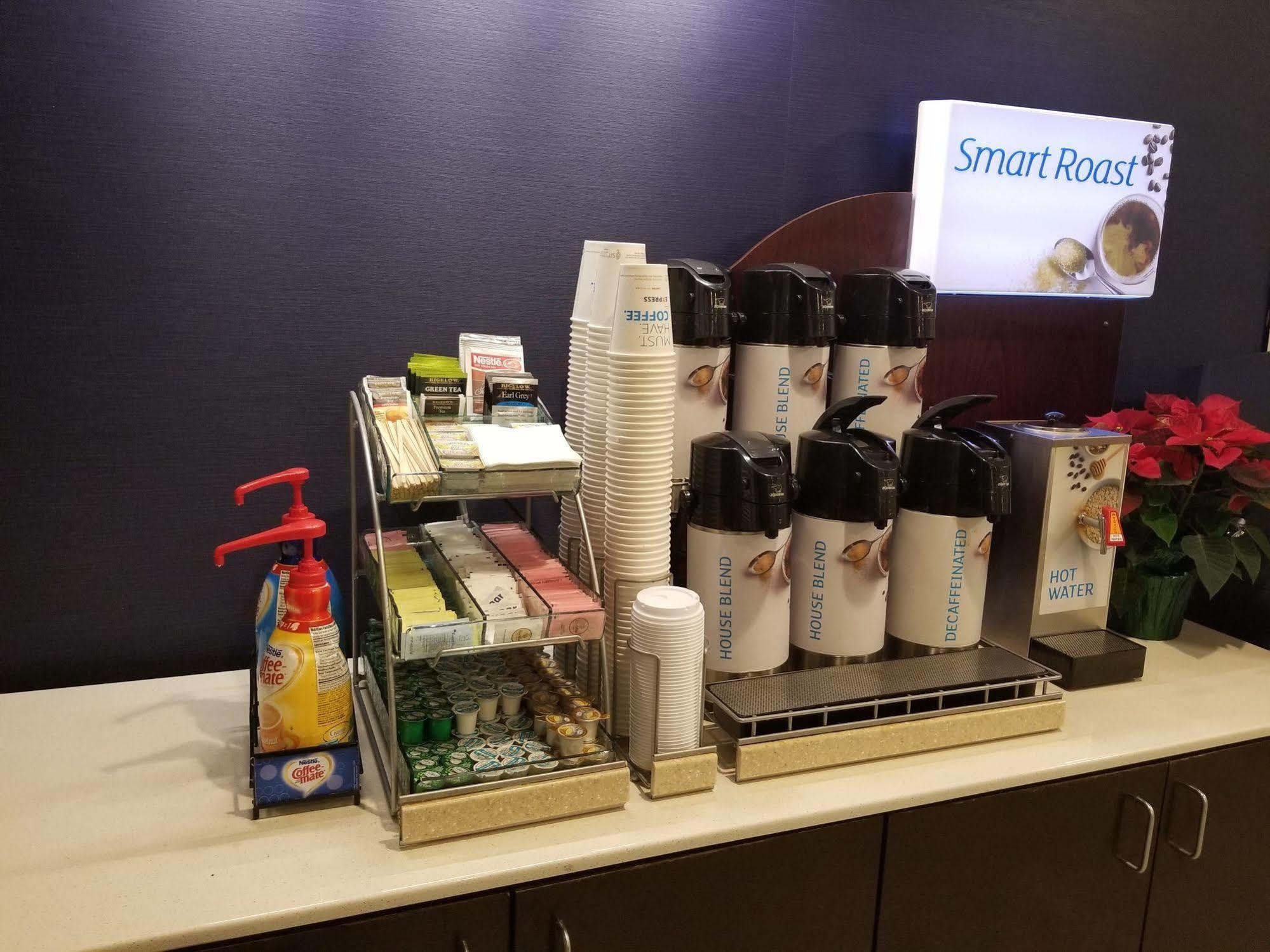 Holiday Inn Express Hotel & Suites Ann Arbor West By Ihg Εξωτερικό φωτογραφία
